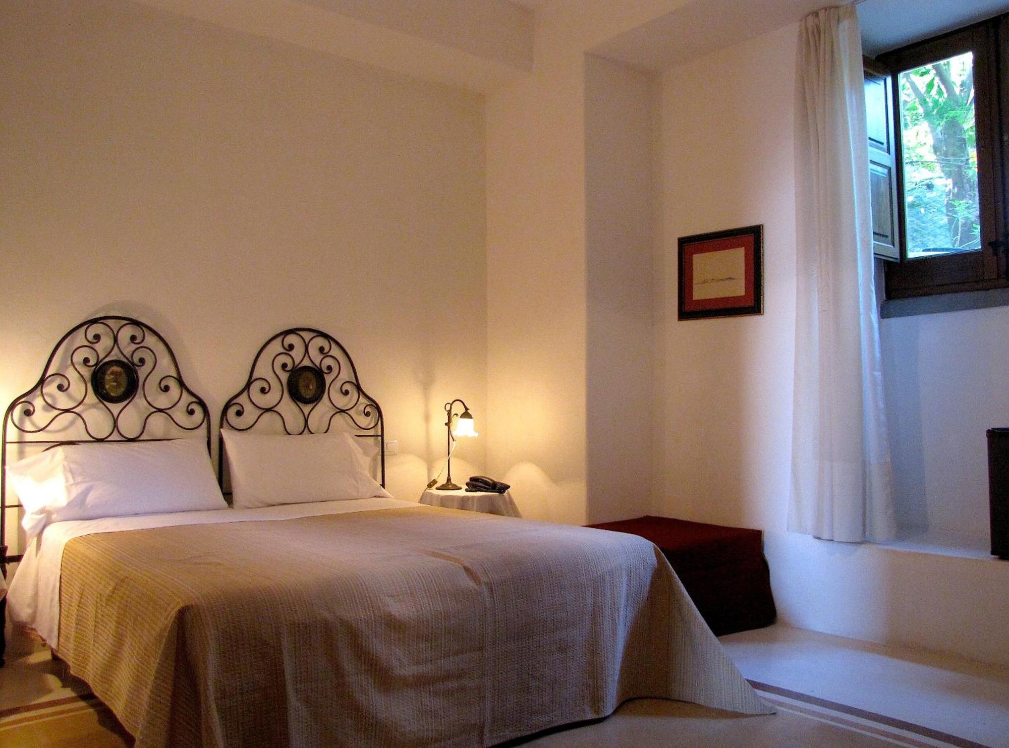 Hotel Santa Marina Antica Foresteria Santa Marina Salina Esterno foto
