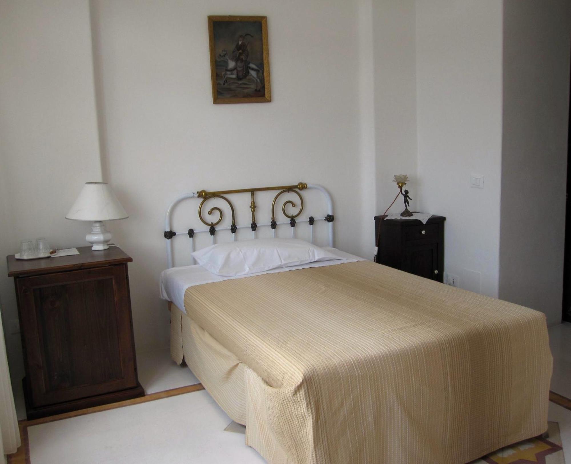 Hotel Santa Marina Antica Foresteria Santa Marina Salina Esterno foto